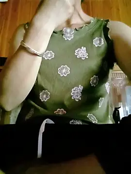 lucybaby00 online show from June 25, 5:23 am