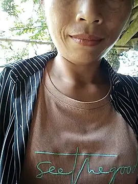 lucybaby00 online show from July 4, 3:56 am