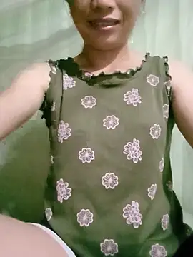 lucybaby00 online show from July 4, 10:27 pm
