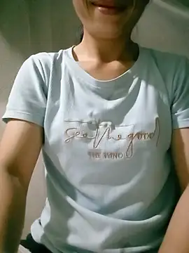lucybaby00 online show from July 15, 10:59 pm