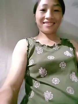 lucybaby00 online show from July 26, 11:44 pm