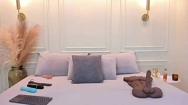 gabysanta  online show from March 27, 2:28 pm