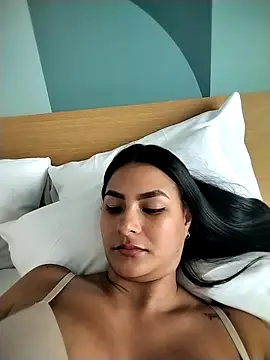 gabysanta  online show from April 17, 3:37 pm