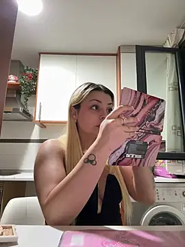 NoeliaGarcia17 online show from July 16, 10:05 pm