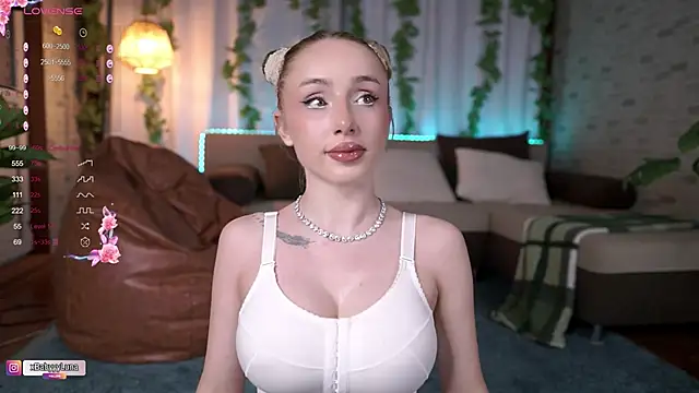 BabyyyLunaX online show from June 13, 7:45 pm