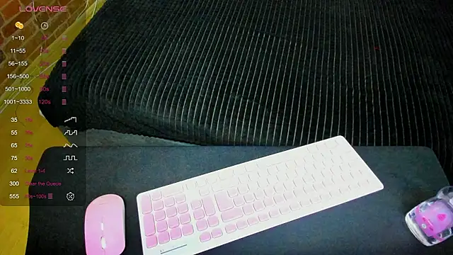 Cutiee Alicee online show from March 11, 8:15 pm