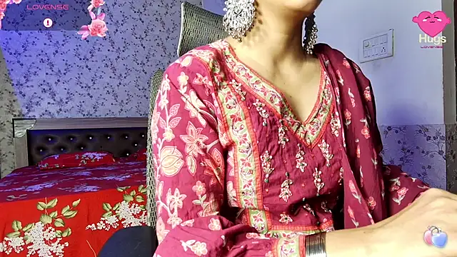 Snapshot of snow_white123 chatting on April 28, 9:53 pm snow white123 online show from April 28, 9:53 pm