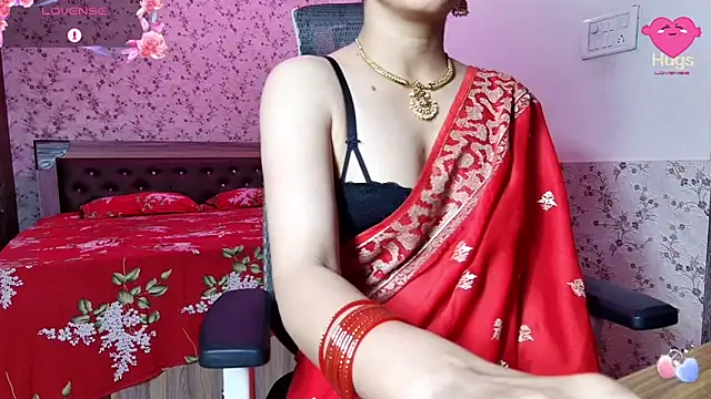Snapshot of snow_white123 chatting on May 16, 12:40 am snow white123 online show from May 16, 12:40 am