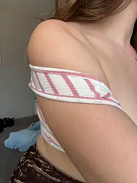 TenderLaGlamor online show from November 27, 12:51 pm