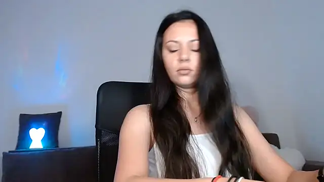 KIMBERLLY01 online show from June 3, 4:37 am