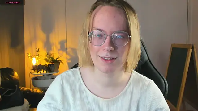 Amanda Butlerr online show from October 30, 9:55 am