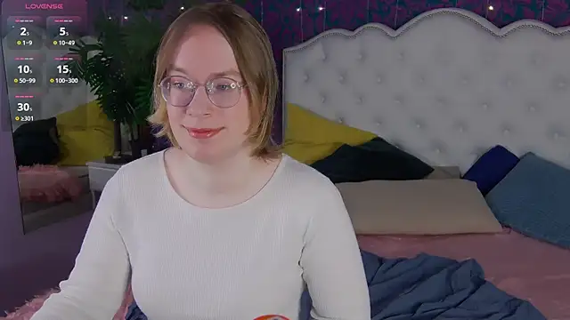 Amanda Butlerr online show from April 8, 10:59 am