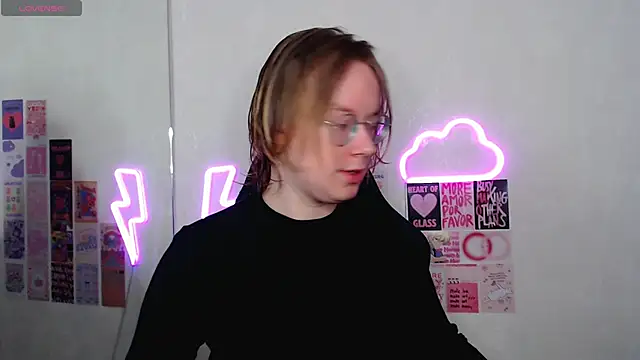 Amanda Butlerr online show from April 10, 10:31 am