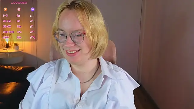 Snapshot of Amanda_Butlerr chatting on June 29, 10:15 am Amanda Butlerr online show from June 29, 10:15 am
