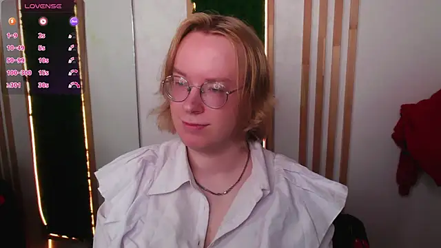 Snapshot of Amanda_Butlerr chatting on July 2, 1:50 pm Amanda Butlerr online show from July 2, 1:50 pm