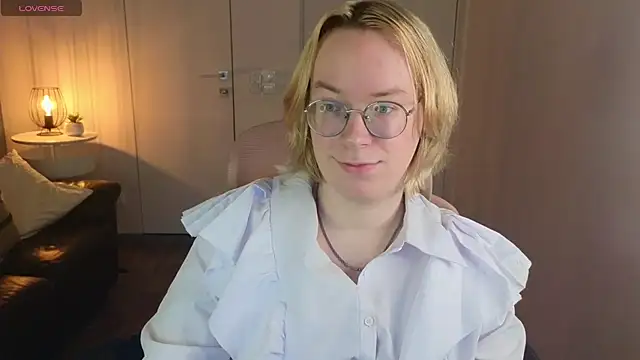 Snapshot of Amanda_Butlerr chatting on July 4, 1:50 pm Amanda Butlerr online show from July 4, 1:50 pm