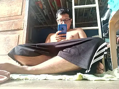 Snapshot of Kj_Gigolo chatting on April 7, 1:22 pm Kj Gigolo online show from April 7, 1:22 pm