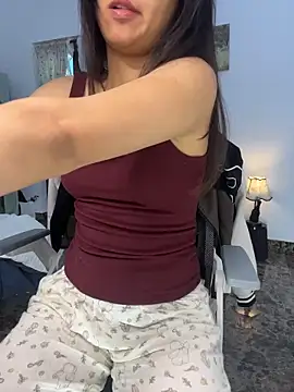 Snapshot of bunny_b4nny chatting on January 17, 8:19 am bunny b4nny online show from January 17, 8:19 am