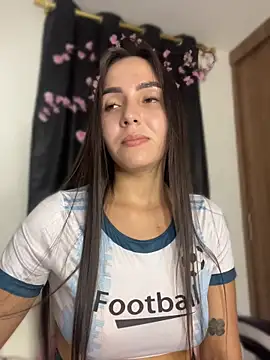 Snapshot of Scarlett05 chatting on June 30, 2:01 am Scarlett05 online show from June 30, 2:01 am