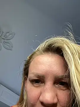 Bellissa  online show from June 30, 2:07 pm