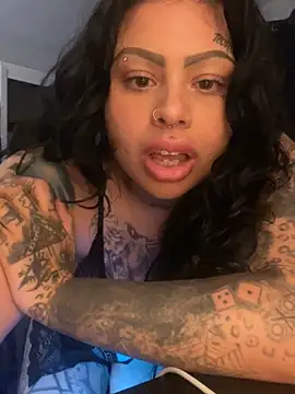 chicanachic13 online show from November 19, 2:55 am