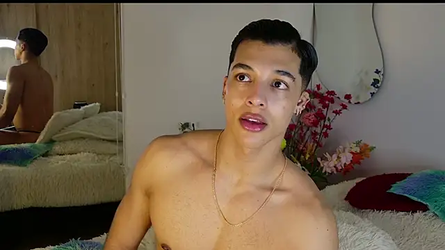 Troye Williams online show from July 10, 12:04 am