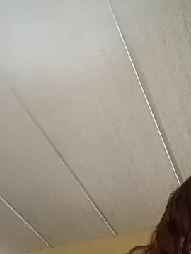 XEmoxkittyx online show from May 28, 4:04 pm