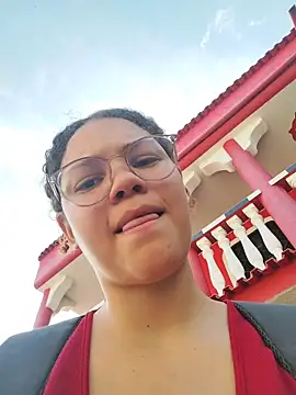 SirenRouge 69 online show from April 4, 8:50 pm