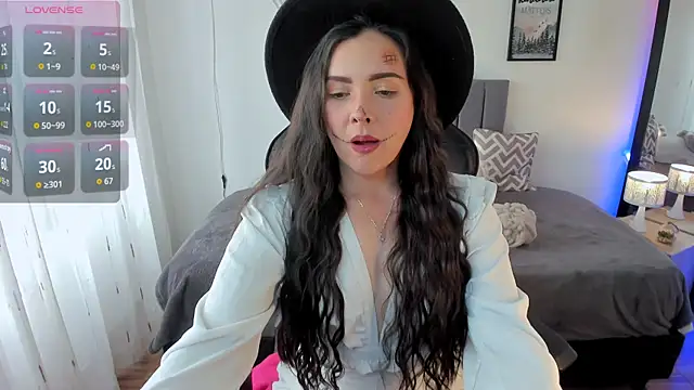 amaia monet online show from October 20, 7:58 pm