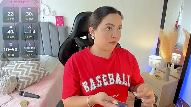 amaia monet online show from April 7, 7:03 pm