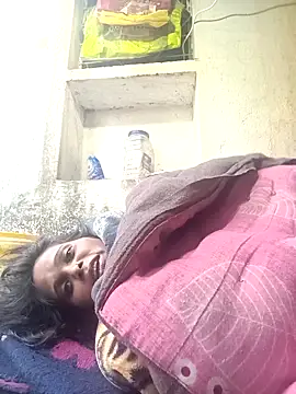 Snapshot of cute_diya_12 chatting on December 16, 2:38 am cute diya 12 online show from December 16, 2:38 am