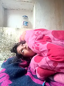 Snapshot of cute_diya_12 chatting on January 6, 2:48 am cute diya 12 online show from January 6, 2:48 am