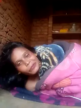 Snapshot of cute_diya_12 chatting on January 15, 2:49 am cute diya 12 online show from January 15, 2:49 am