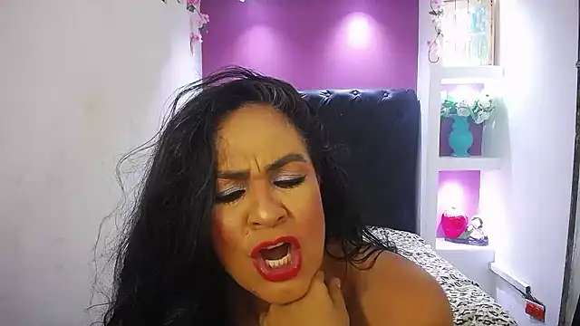 FunnyMatureXxX online show from January 7, 9:39 pm