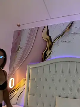 Lucy Milf 474 online show from April 10, 11:59 am