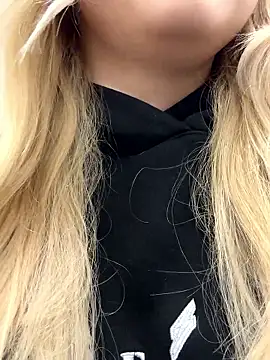 Sky Cutie online show from November 2, 4:37 am