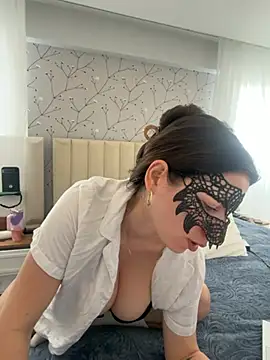 0gece0 online show from April 9, 8:31 am