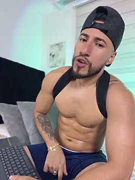 Snapshot of Thiago_Hill chatting on June 11, 5:38 am Thiago Hill online show from June 11, 5:38 am
