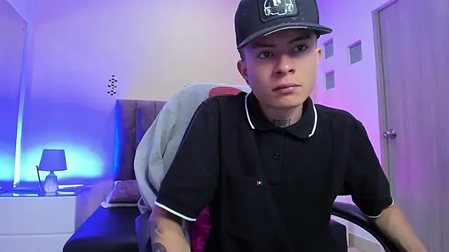 Nascary Fox online show from April 19, 1:10 pm