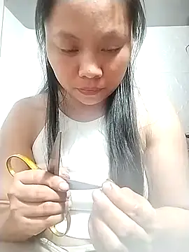 venu00 online show from April 18, 3:27 pm