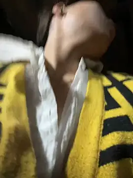 Ngoc-bbi online show from April 1, 10:51 pm