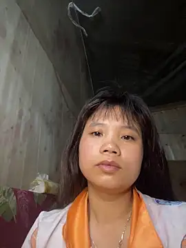 Ngoc-bbi online show from April 6, 11:05 pm