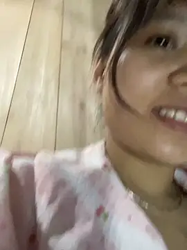 Ngoc-bbi online show from April 7, 1:44 pm