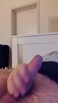 Snapshot of NewJoiner chatting on December 14, 4:01 pm NewJoiner online show from December 14, 4:01 pm