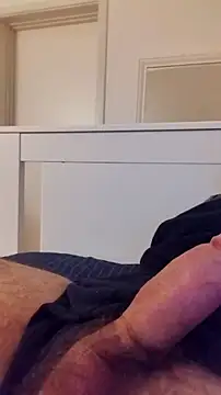 Snapshot of NewJoiner chatting on January 12, 9:53 pm NewJoiner online show from January 12, 9:53 pm