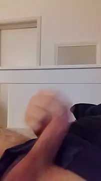 Snapshot of NewJoiner chatting on February 22, 5:11 pm NewJoiner online show from February 22, 5:11 pm