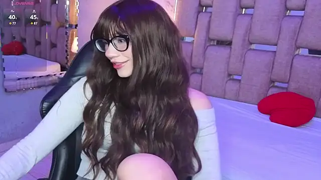 Snapshot of ZharaLux chatting on January 18, 12:42 pm ZharaLux online show from January 18, 12:42 pm