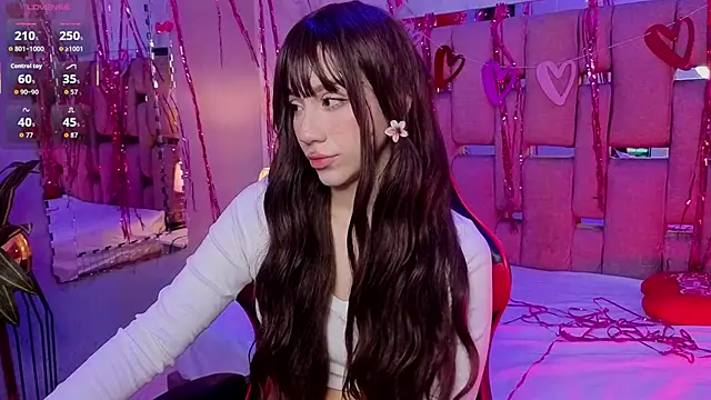 Snapshot of ZharaLux chatting on February 10, 12:53 pm ZharaLux online show from February 10, 12:53 pm