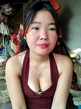 Snapshot of lylylove chatting on July 2, 11:33 pm lylylove online show from July 2, 11:33 pm