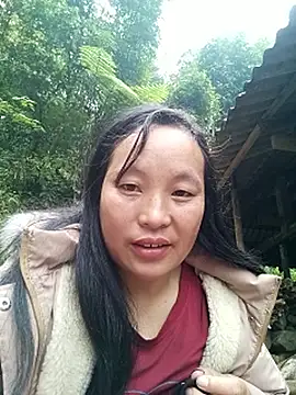 miss-su online show from March 18, 8:17 am